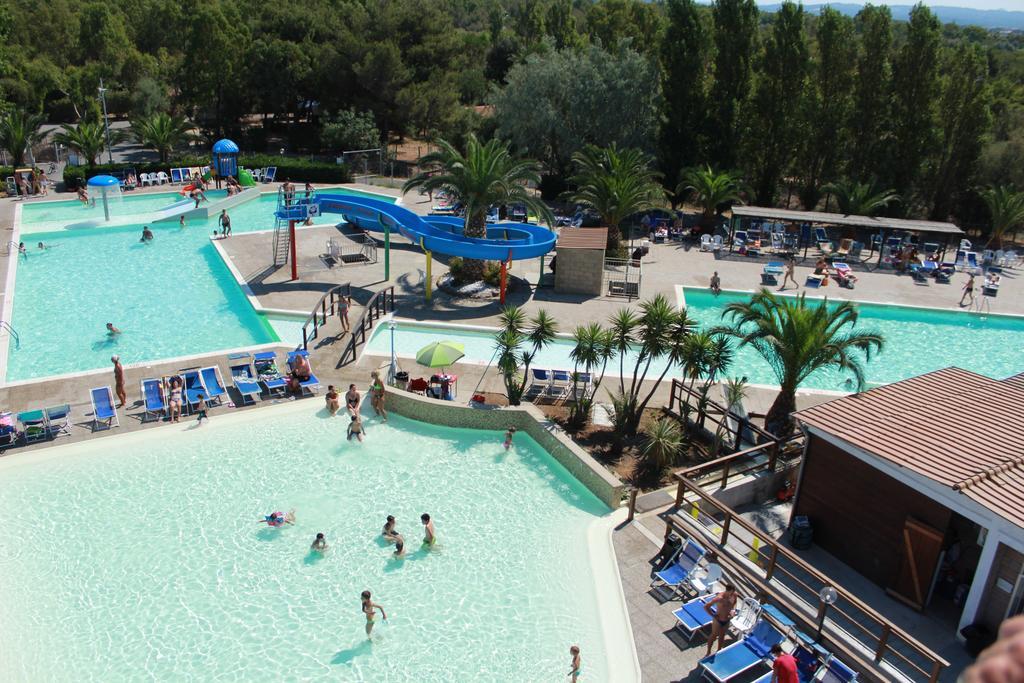 Camping Village Baia Del Marinaio Vada Eksteriør billede